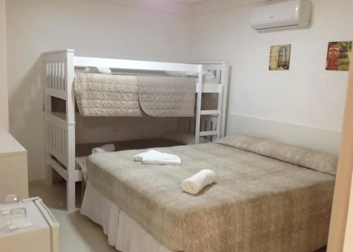 Alojamento com o café da manhã Apenas: Pousada Lorde Inglês